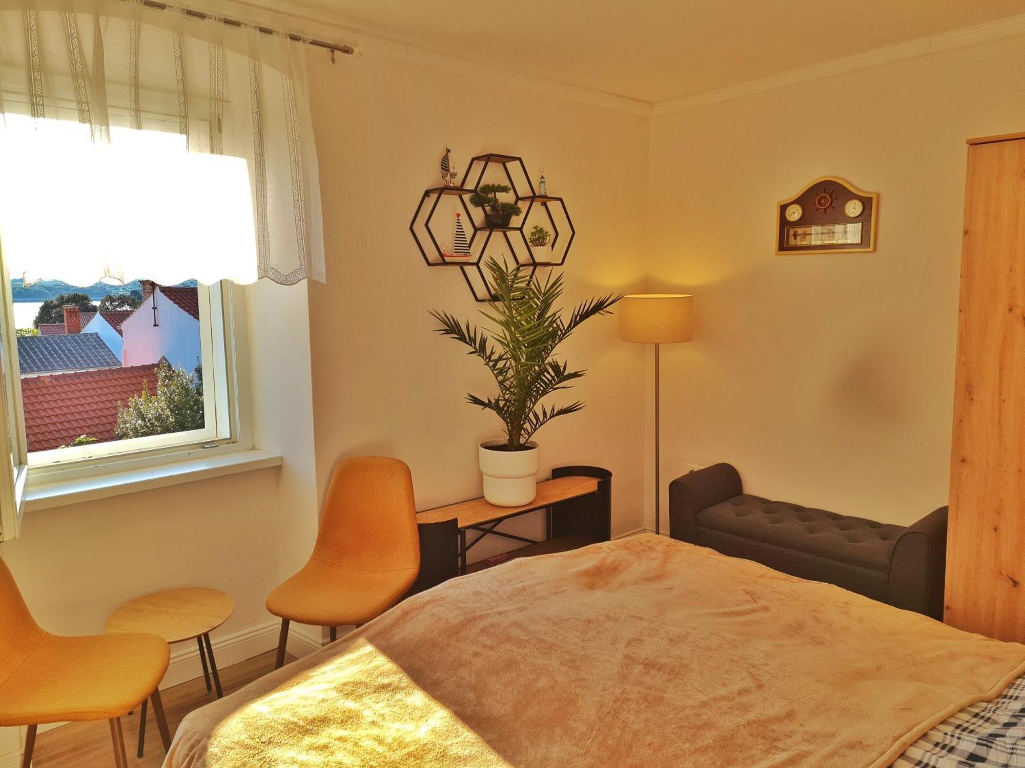 Holiday Place Veli Dvor - Vacation House With Private Garden In Old Town Punat Esterno foto