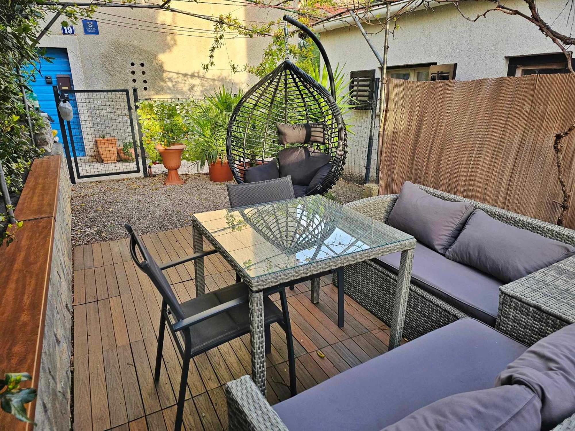 Holiday Place Veli Dvor - Vacation House With Private Garden In Old Town Punat Esterno foto